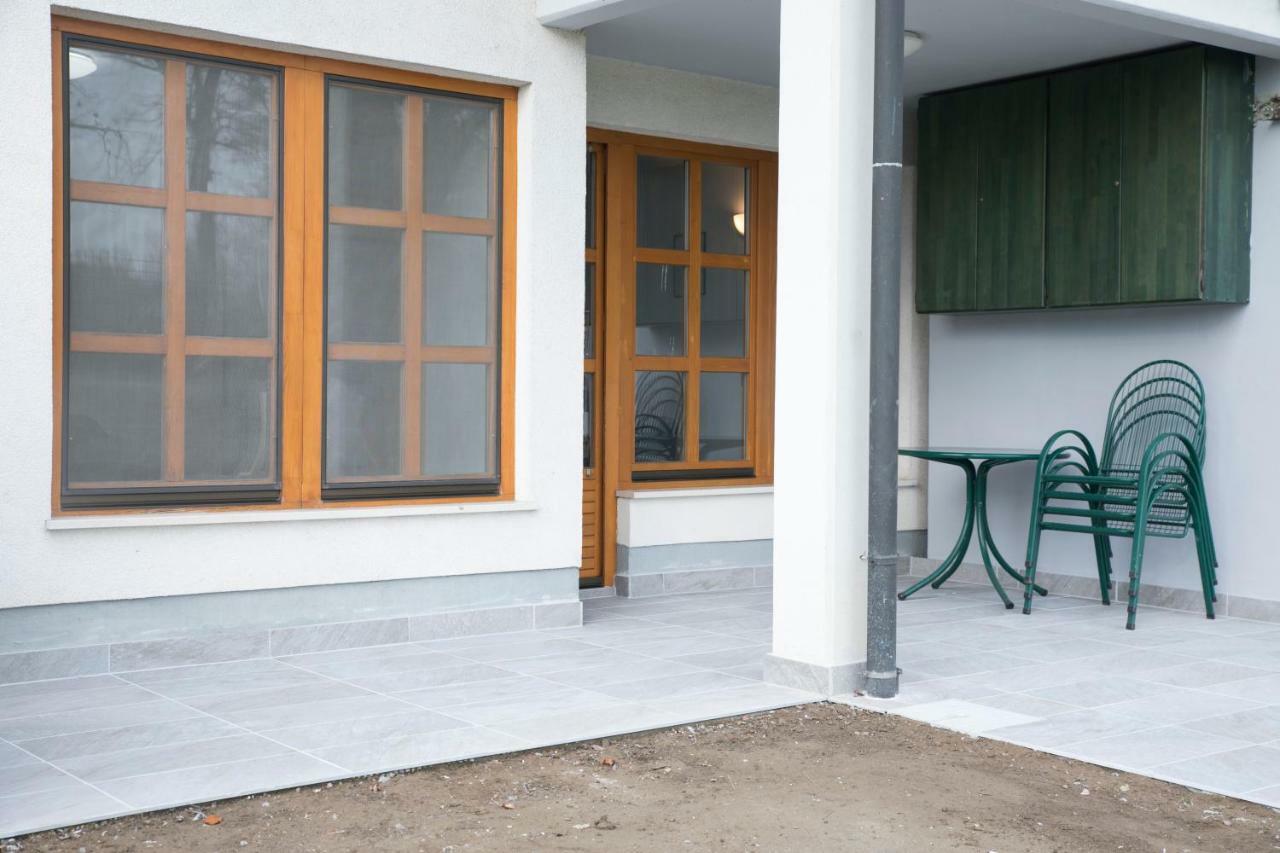 Apartma Spelca Banovci Eksteriør bilde