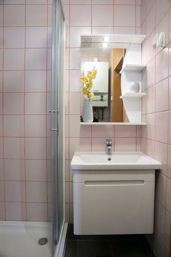 Apartma Spelca Banovci Eksteriør bilde